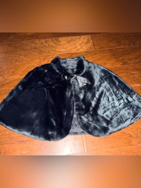 NWOT BCX Girls Black Faux Fur Caplet size XL